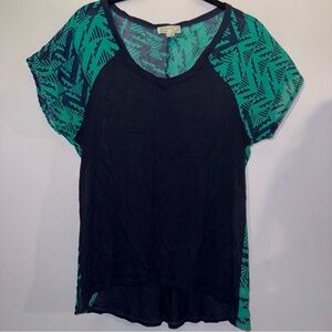 Kirra women’s size small short sleeve top blue green